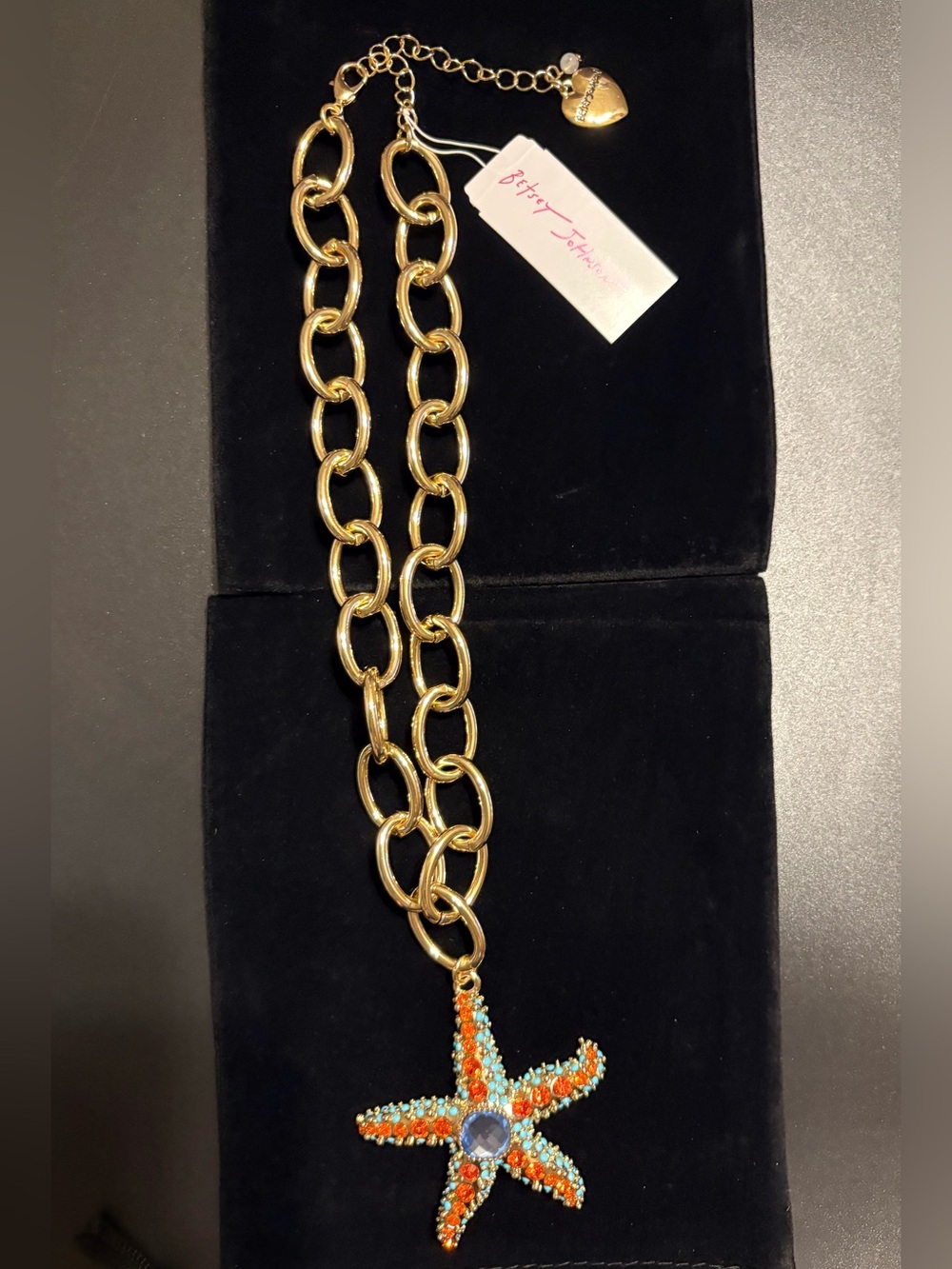 Betsey Johnson Starfish Short Pendant Necklace NWT - Picture 2 of 3